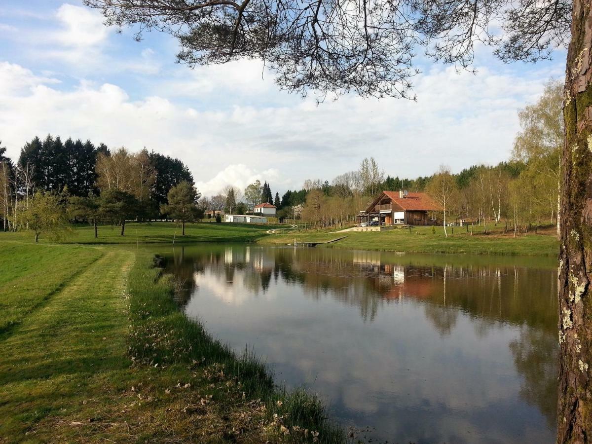 Lieux-Au-Lac Augignac Exterior foto